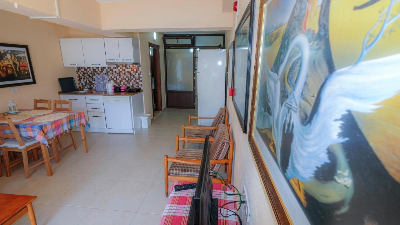 Teras Butik Apart Aparthotel Karaburun  Exterior photo